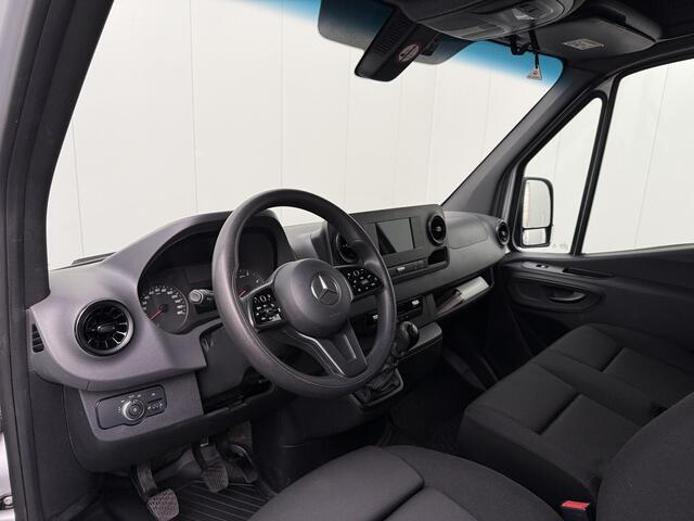Mercedes-Benz SPRINTER 317CDI L2H2 | 2800Kg Trekhaak | Navigatie | Camera | 3-Zits | Airco | Cruise | Betimmering