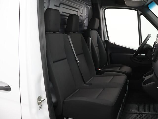 Mercedes-Benz SPRINTER 215 CDI | Aut. | L1 H1 | FWD | Parkeercamera | 3-zits | Airco | Certified