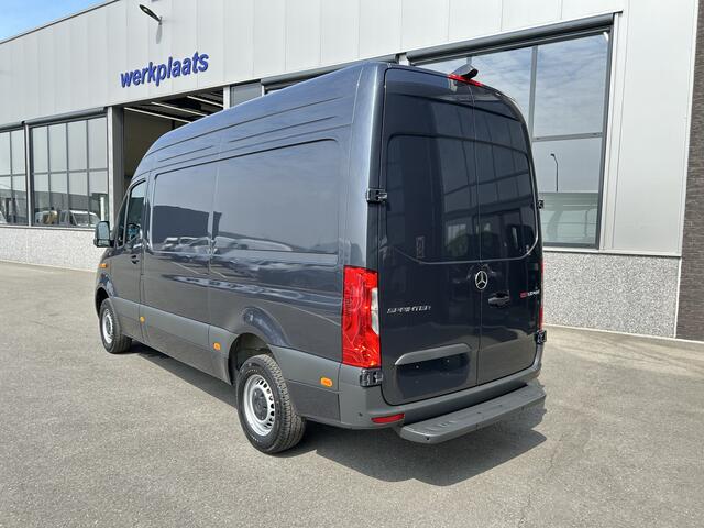 Mercedes-Benz SPRINTER 317 CDI L2 H2 Pro LED / MBUX / Navigatie / Camera / Parkeersensoren / Cruise control / Airco / 270 Graden achterdeuren