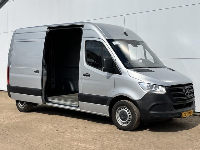 Mercedes-Benz SPRINTER 215 1.9 CDI L2H2 Automaat L2H2 Climate Control Camera Carplay Parkeersensoren V+A