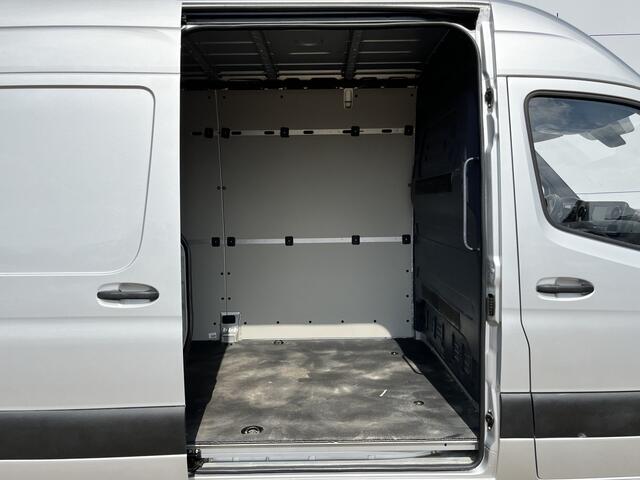Mercedes-Benz SPRINTER 215 1.9 CDI L2H2 Automaat L2H2 Climate Control Camera Carplay Parkeersensoren V+A