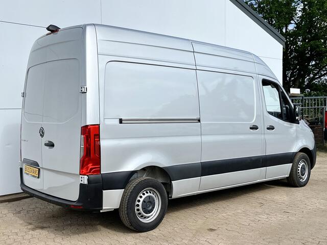 Mercedes-Benz SPRINTER 215 1.9 CDI L2H2 Automaat L2H2 Climate Control Camera Carplay Parkeersensoren V+A