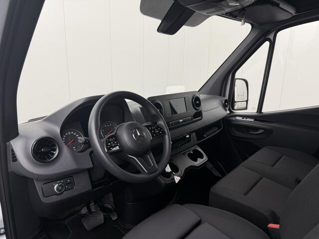 Mercedes-Benz SPRINTER 317CDI Automaat L2H2 | Led | Touchcreen Navigatie+Camera | 3500Kg Trekhaak | Airco | Cruise | 3-Zits | Betimmering
