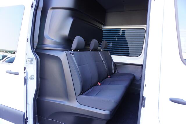 Mercedes-Benz SPRINTER 317 170pk Automaat L3H2 Dubbele cabine 6 persoons Camera Navigatie Apple carplay Trekhaak