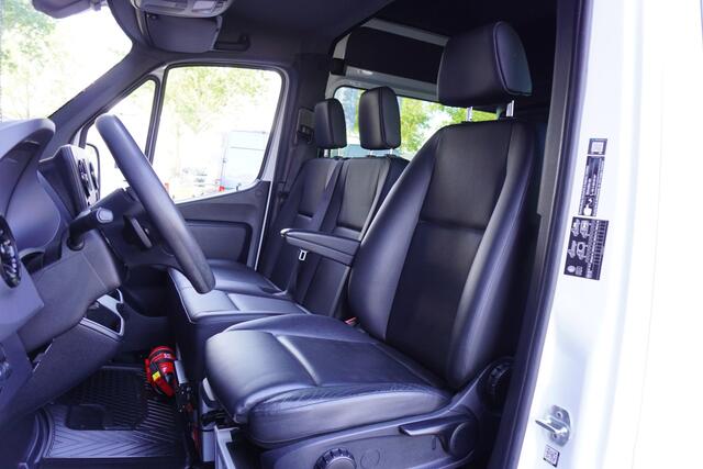 Mercedes-Benz SPRINTER 317 170pk Automaat L3H2 Dubbele cabine 6 persoons Camera Navigatie Apple carplay Trekhaak