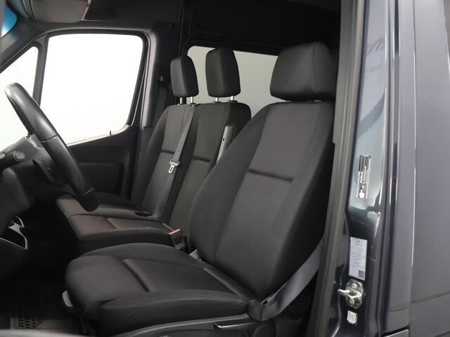 Mercedes-Benz SPRINTER 317 CDI | Aut. | L2 H2 | Dubbele Cabine | 3.5T AHW | 6-Zits | LM Velgen | Stylingpakket | Stoelverwarming | Parkeercamera | Navigatie | Safebumper | Tachograaf | Certified