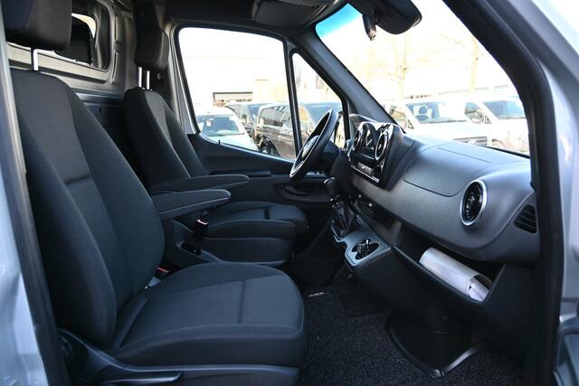 Mercedes-Benz SPRINTER 315 CDI L2H1 RWD 3500 kg trekhaak, Werkplaats inrichting, Geveerde stoel, MBUX 10.25