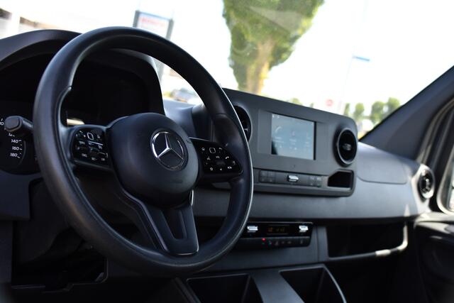 Mercedes-Benz SPRINTER 317 1.9 CDI L2H2 DC PB Edition Camera, Cruise, Carplay, 170pk, LED, 3500kg Trekhaak, Automaat, Sensoren, Multimedia, Uniek!
