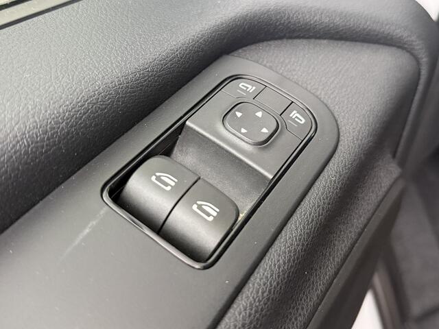 Mercedes-Benz SPRINTER 519CDI Bakwagen+Laadklep | Dakspoiler | 2.35 Mtr hoog | Multimedia | Airco | Cruise | 3-Zits