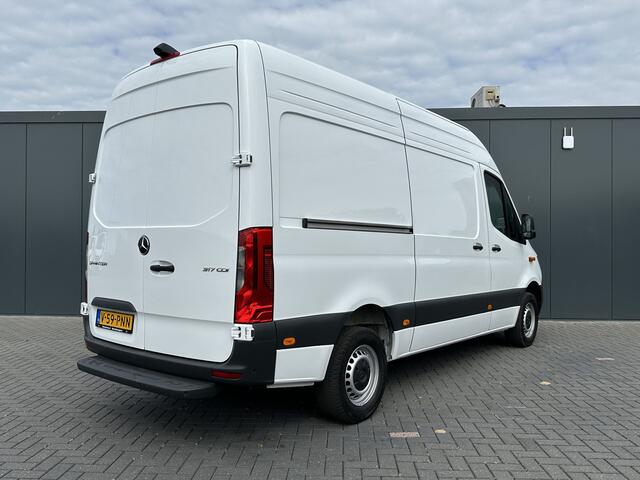 Mercedes-Benz SPRINTER 317 CDI 9G-TRONIC RWD FACELIFT / L2H2 / CAMERA / LED / MBUX / CRUISE / AIRCO / BLIND SPOT / GEVEERDE STOEL