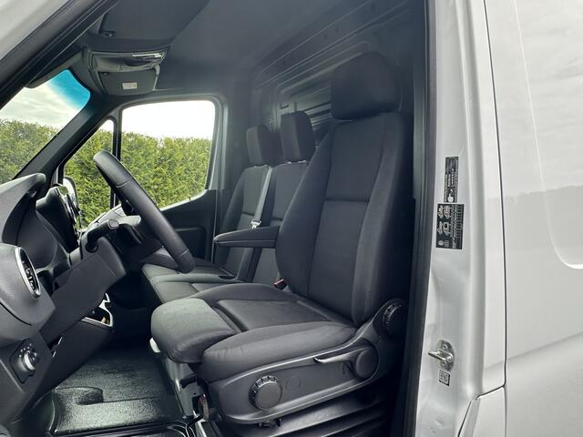 Mercedes-Benz SPRINTER 317 CDI 9G-TRONIC RWD FACELIFT / L2H2 / CAMERA / LED / MBUX / CRUISE / AIRCO / BLIND SPOT / GEVEERDE STOEL