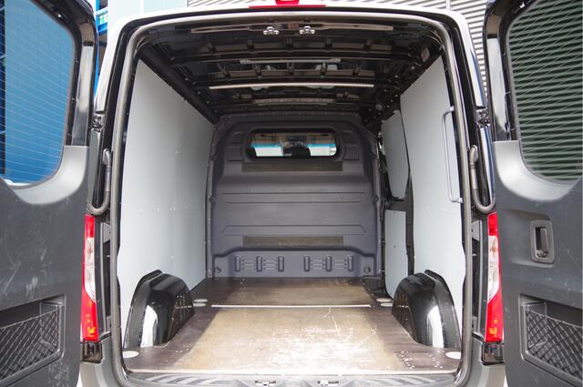 Mercedes-Benz SPRINTER 317 1.9 CDI L1H1 RWD AUT. 3-ZITS, LEDER, MBUX 10'', STOELVERWARMING, LEDER STUUR, CRUISE, CLIMA, GEVEERDE STOEL