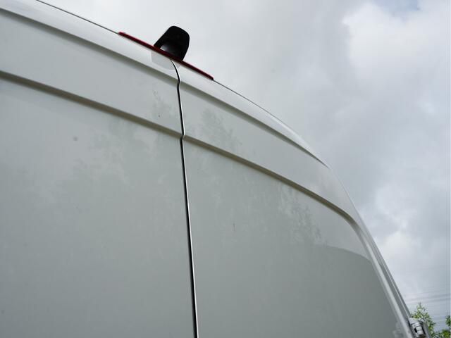 Mercedes-Benz SPRINTER 215 1.9 CDI L2H2 FWD Automaat trekhaak, camera