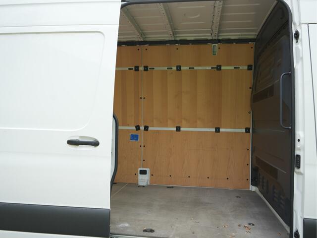 Mercedes-Benz SPRINTER 215 1.9 CDI L2H2 FWD Automaat trekhaak, camera