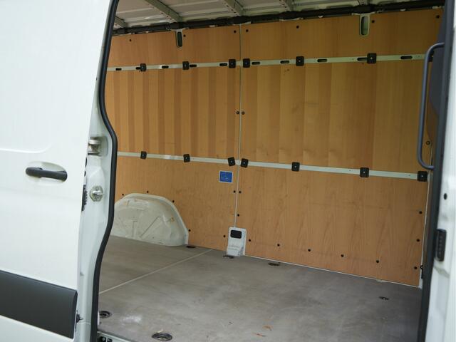 Mercedes-Benz SPRINTER 215 1.9 CDI L2H2 FWD Automaat trekhaak, camera