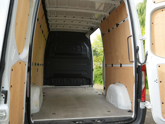 Mercedes-Benz SPRINTER 215 1.9 CDI L2H2 FWD Automaat trekhaak, camera