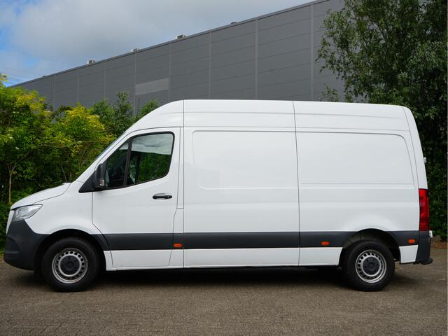 Mercedes-Benz SPRINTER 215 1.9 CDI L2H2 FWD Automaat trekhaak, camera