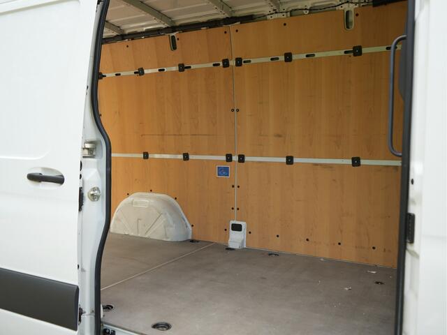 Mercedes-Benz SPRINTER 215 1.9 CDI L2H2 FWD Automaat trekhaak, camera
