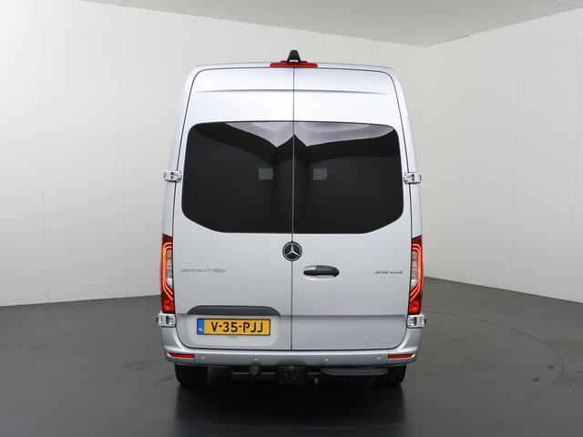 Mercedes-Benz SPRINTER 316 CDI | Aut. | L2 H2 | 3500KG. AHW | Standkachel | LM Velgen | Parkeersensoren | Zijruit in schuifdeur | 3-zits | Trekhaak | Stoelverwarming | Navigatie | Parkeercamera