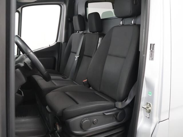 Mercedes-Benz SPRINTER 316 CDI | Aut. | L2 H2 | 3500KG. AHW | Standkachel | LM Velgen | Parkeersensoren | Zijruit in schuifdeur | 3-zits | Trekhaak | Stoelverwarming | Navigatie | Parkeercamera