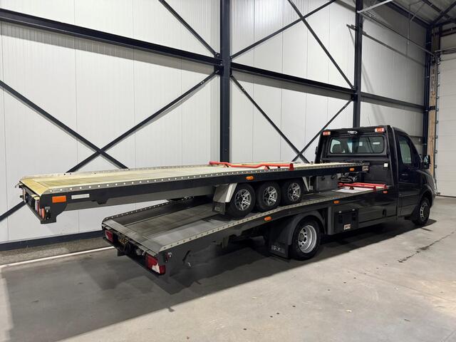 Mercedes-Benz SPRINTER 516 2.2 CDI 432 Aanhanger BE Rijbewijs 5 tons uitvoering Luchtvering zeer luxe uitvoering met aanhanger