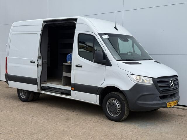 Mercedes-Benz SPRINTER 516 2.2 CDI L2H2 Dubbellucht 10 Inch MBUX 3,5t Trekhaak Climate Control Navigatie Parkeersensoren V + A