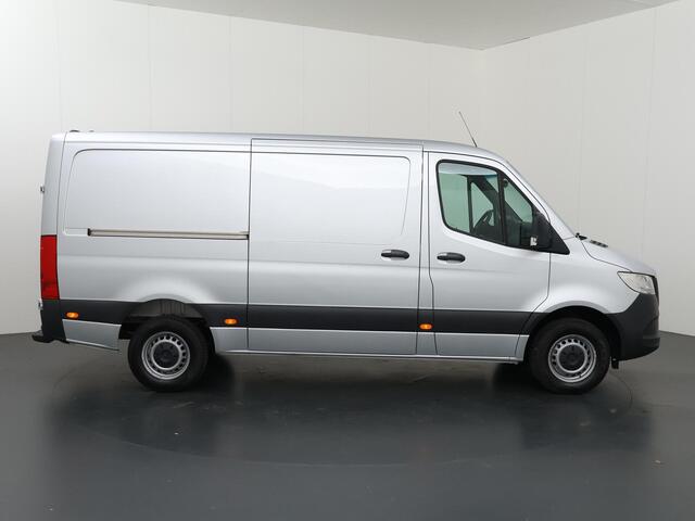 Mercedes-Benz SPRINTER 317 CDI | L2 H1 | PRO | AUTOMAAT | NAVIGATIE | AIRCO | W73 BREDE ACHTEROPSTAP | 3-ZITS | ACHTERUITRIJCAMERA | METALLIC LAK | CERTIFIED