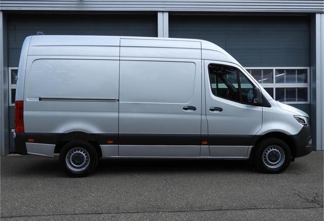 Mercedes-Benz SPRINTER 317 1.9 CDI L2H2 RWD AUT | 3.5t TREKHAAK | LED | CRUISE | CAMERA | MBUX