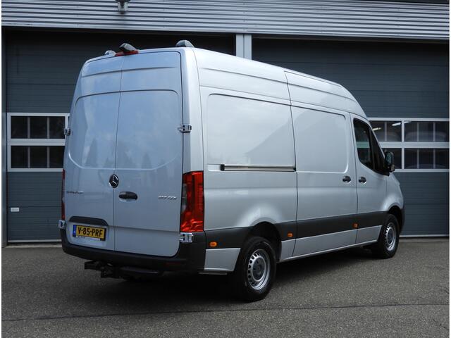 Mercedes-Benz SPRINTER 317 1.9 CDI L2H2 RWD AUT | 3.5t TREKHAAK | LED | CRUISE | CAMERA | MBUX