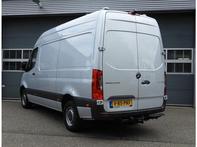 Mercedes-Benz SPRINTER 317 1.9 CDI L2H2 RWD AUT | 3.5t TREKHAAK | LED | CRUISE | CAMERA | MBUX