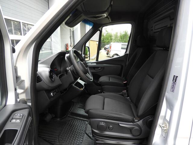 Mercedes-Benz SPRINTER 317 1.9 CDI L2H2 RWD AUT | 3.5t TREKHAAK | LED | CRUISE | CAMERA | MBUX