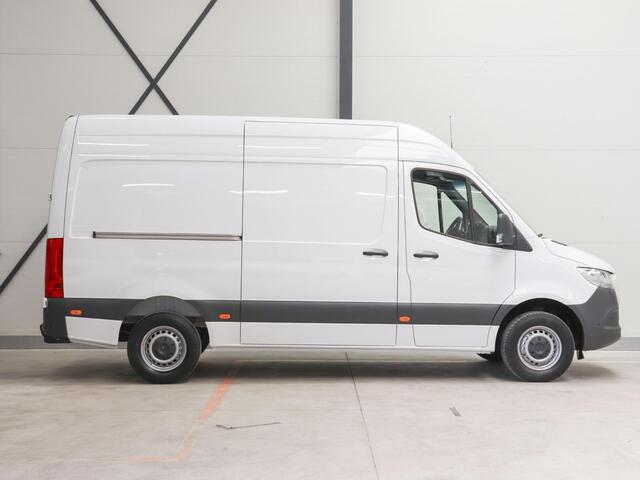Mercedes-Benz SPRINTER 315 CDI Automaat L2H2 PRO Airco MBUX Navigatie Adaptive Cruise Control Leder PDC VA + Camera Trekhaak 3500kg Comfortstoel
