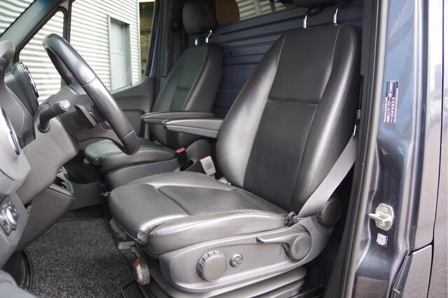 Mercedes-Benz SPRINTER 319 3.0 CDI V6 L2H1 MARGE! AUT. 2X SCHUIFDEUR, 3.5T TREKHAAK, LEDER, ADAPT. CRUISE, 360 CAMERA, NAVI, CLIMA, STOELVERWARMING