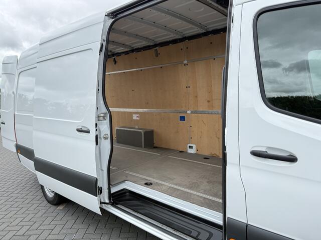 Mercedes-Benz SPRINTER 315 CDI 150 PK / L3H2 / 360 CAMERA / AIRCO / CRUISE / NAVI / 3-ZITS / CARPLAY / GEVEERDE STOEL