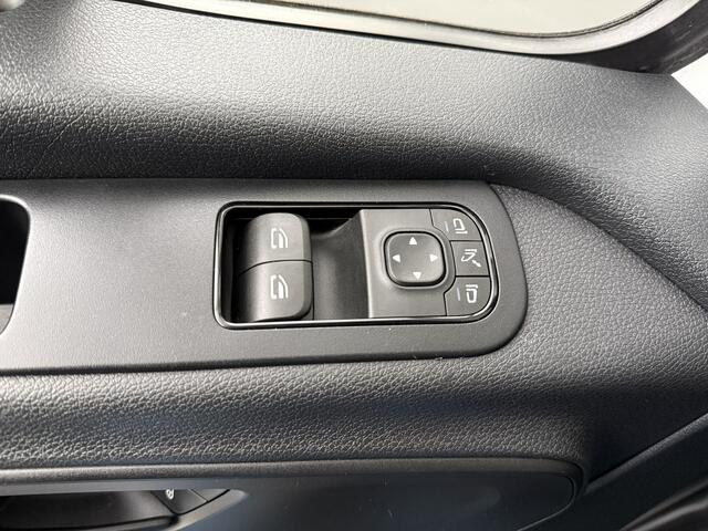 Mercedes-Benz SPRINTER 9G-Tronic Automaat L2H2 | Trekhaak | Multimedia | Camera | Airco | 3-Zits | Betimmering