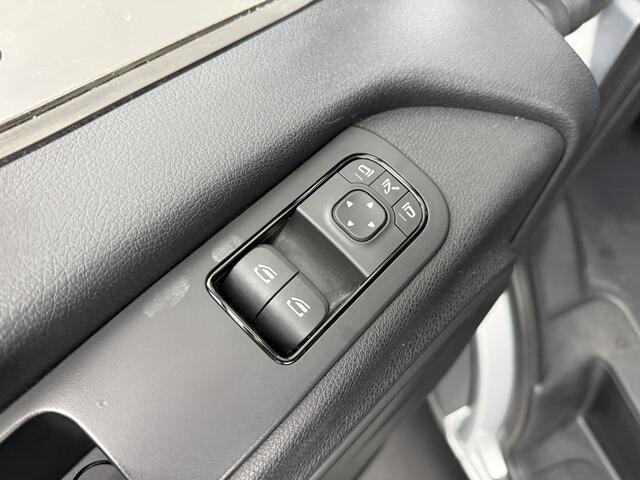 Mercedes-Benz SPRINTER Automaat L2H2 | Multimedia | Camera | Airco | 3-Zits | Betimmering