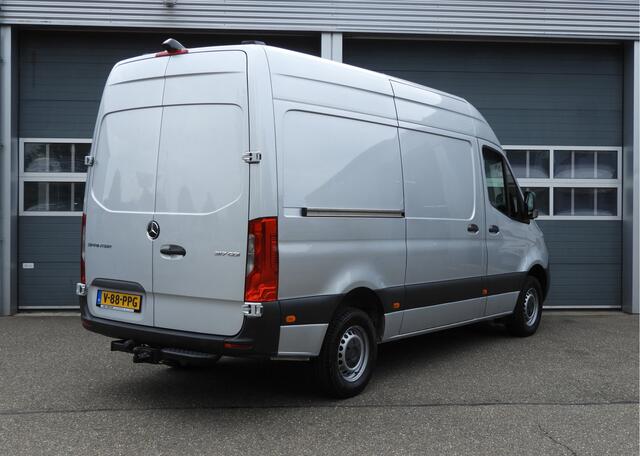 Mercedes-Benz SPRINTER 317 1.9 CDI L2H2 RWD AUT | 3.5t TREKHAAK | LED | CRUISE | CAMERA | MBUX
