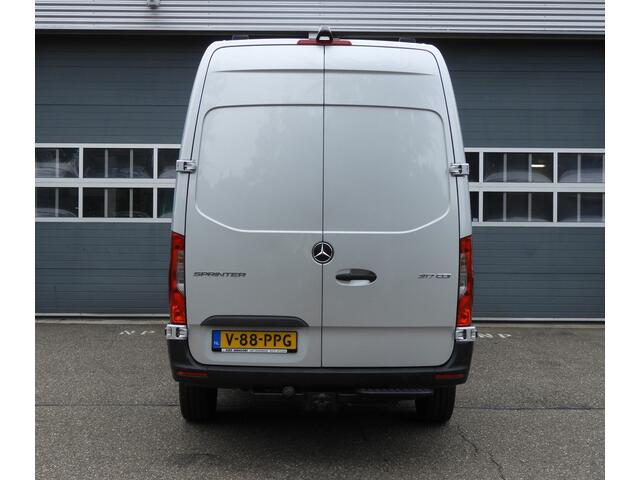Mercedes-Benz SPRINTER 317 1.9 CDI L2H2 RWD AUT | 3.5t TREKHAAK | LED | CRUISE | CAMERA | MBUX
