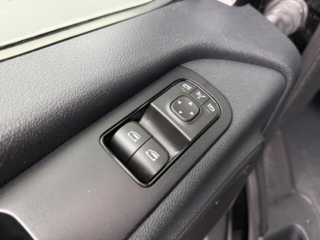 Mercedes-Benz SPRINTER 317CDI Automaat L2H2 | Led | Kastinrichting | Navigatie 10" | Camera 10" | Multimedia | Airco | Cruise