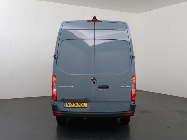 Mercedes-Benz SPRINTER 317 CDI L2 H2 Pro | Verwarmde Chauffeursstoel | Bijrijdersbank | Spiegelpakket | Achteruitrijcamera | Airco | Cruisecontrol | Dodehoekassistent | 3500kg AHW | Certified |