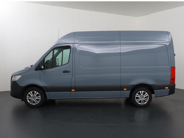 Mercedes-Benz SPRINTER 317 CDI L2 H2 Pro | Verwarmde Chauffeursstoel | Bijrijdersbank | Spiegelpakket | Achteruitrijcamera | Airco | Cruisecontrol | Dodehoekassistent | 3500kg AHW | Certified |
