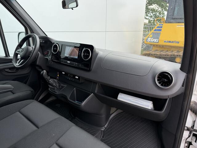 Mercedes-Benz SPRINTER 319 3.0 V6 L2H2 10-Inch MBUX Navigatie Climate Control Cruise Control 3,5 Trekhaak Oprijplaat