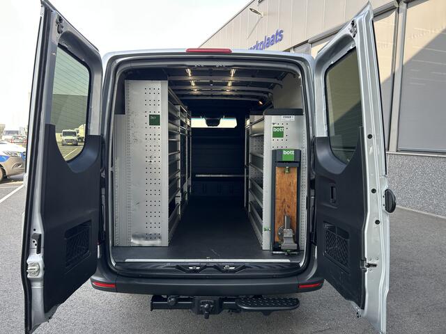 Mercedes-Benz SPRINTER 315 CDI L2 H1 RWD 3500KG Trekhaak / BOTT Inrichting / MBUX 10.25 / Navigatie / Cruise control / Airco / 270 Graden achterdeuren