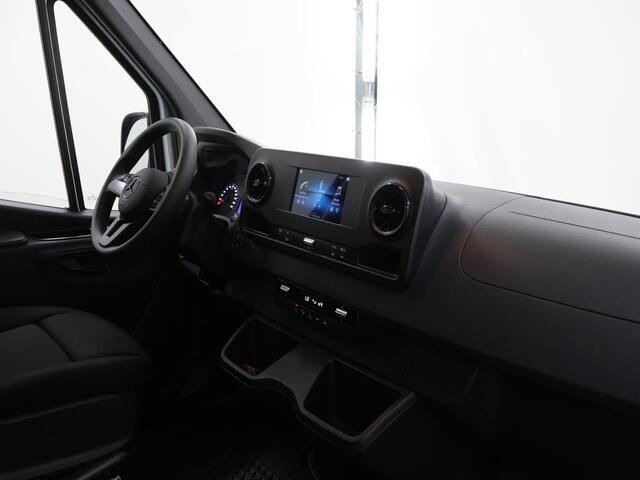 Mercedes-Benz SPRINTER 315 CDI | L2 H2 | FWD | AUT. | AIRCO | 2-ZITS | MULTIFUNCTIONEEL STUURWIEL | APPLE CARPLAY | ANDROID AUTO | ACHTERUITRIJCAMERA | LAADRUIMTE INRICHTING | CERTIFIED
