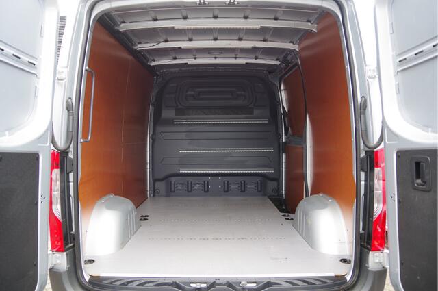 Mercedes-Benz SPRINTER 317 1.9 CDI L1H1 RWD AUT. LED, ADAPT. CRUISE, MBUX 10'', GEV. STOEL, CAMERA, NAVI, CLIMA, VOORRUITVERWARMING