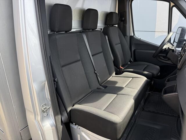 Mercedes-Benz SPRINTER 317 1.9 CDI Automaat Bakwagen Laadklep Cruise Control Climate Control Meubelbak Koffer
