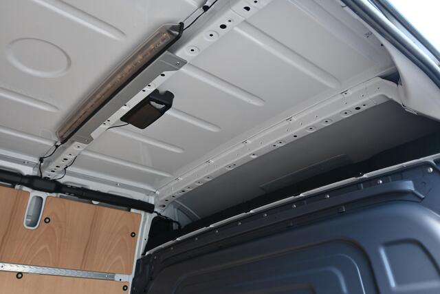 Mercedes-Benz SPRINTER 317 CDI L2H2 Pro HD LED, Geveerde stoel, Winterpakket, Etc.