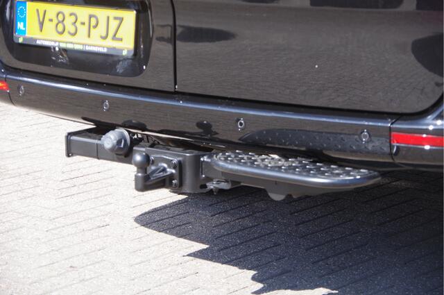 Mercedes-Benz SPRINTER 319 3.0 CDI V6 L2H2 3-ZITS, AUT. LED, 3.5T TREKHAAK, MBUX 10'', STANDKACHEL, ZONNEKLEP, VOORSPOILER, KUNSTSTOFDELEN IN KLEUR, CAMERA, NAVI, CRUISE