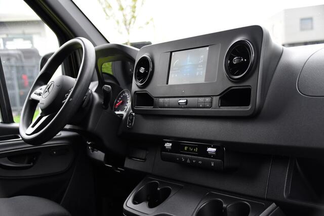 Mercedes-Benz SPRINTER 317 1.9 CDI L2H1 RWD Black Edition Camera, Cruise, Carplay, 170pk, Automaat, LED, Multimedia, Stoelverwarming, UNIEK