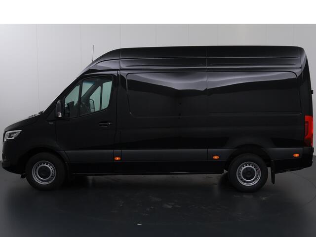 Mercedes-Benz SPRINTER 319 CDI | L2 H2 | AUTOMAAT | BPM VRIJ! | ADAPTIEVE CRUISE CONTROL | NAVIGATIE | ACHTERUITRIJCAMERA | LED LAMPEN | METALLIC | KUNSTLEDERZWART | 3500 KG VOORBEREIDING TREKHAAK | BOEK JE VOL | CERTIFIED